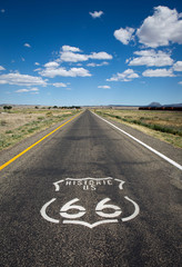 Aluminium schilderij Route 66 Route 66 door landelijk Arizona  © sframe