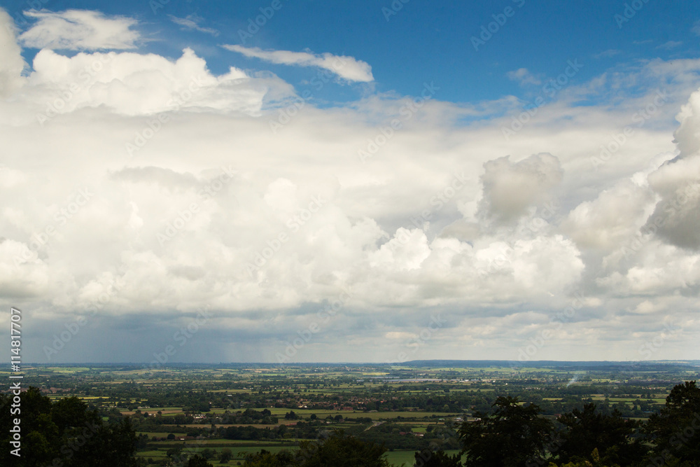 Fototapeta premium Cloudy view over the Chilterns in Buckinghamshire