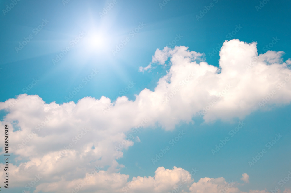 Obraz premium Abstract background of blue sky and clouds