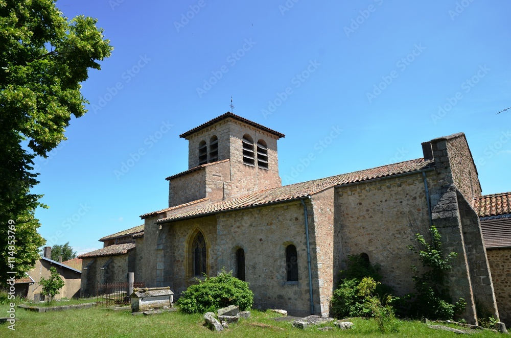 Eglise romane de Saint-Haon-le-Châtel