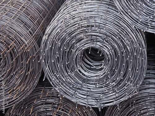 Rolls of iron mesh, Iron mesh to strengthen a construction when cement is poured.