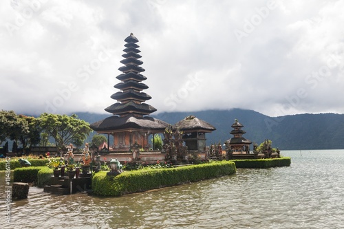 Holiday in Bali  Indonesia - Ulundanu Temple and Lake Beratan
