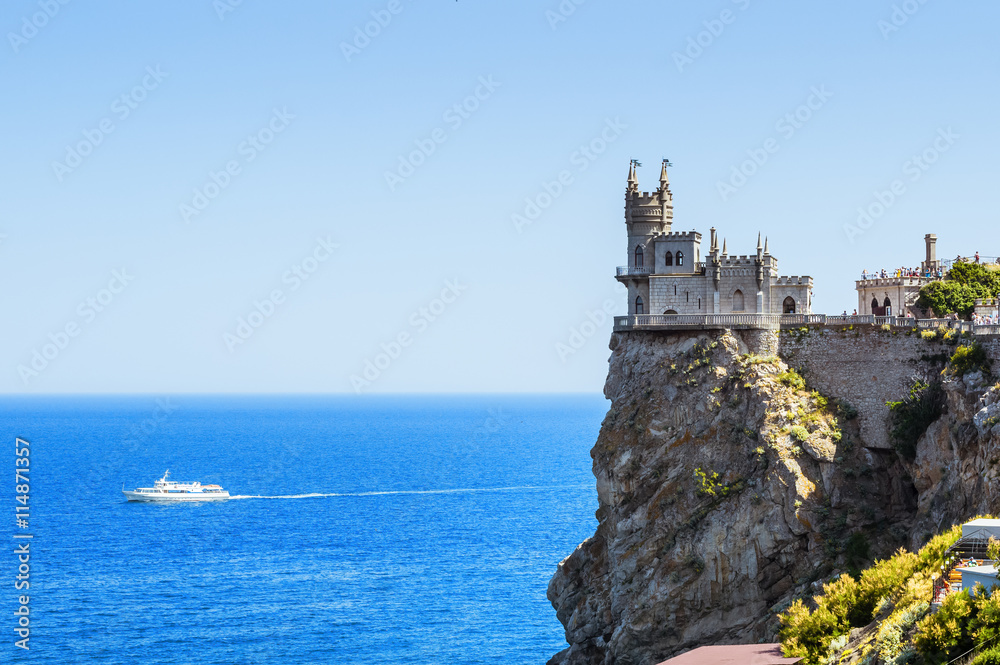 замок Ласточкино гнездо, символ полуострова Крым, Черное море