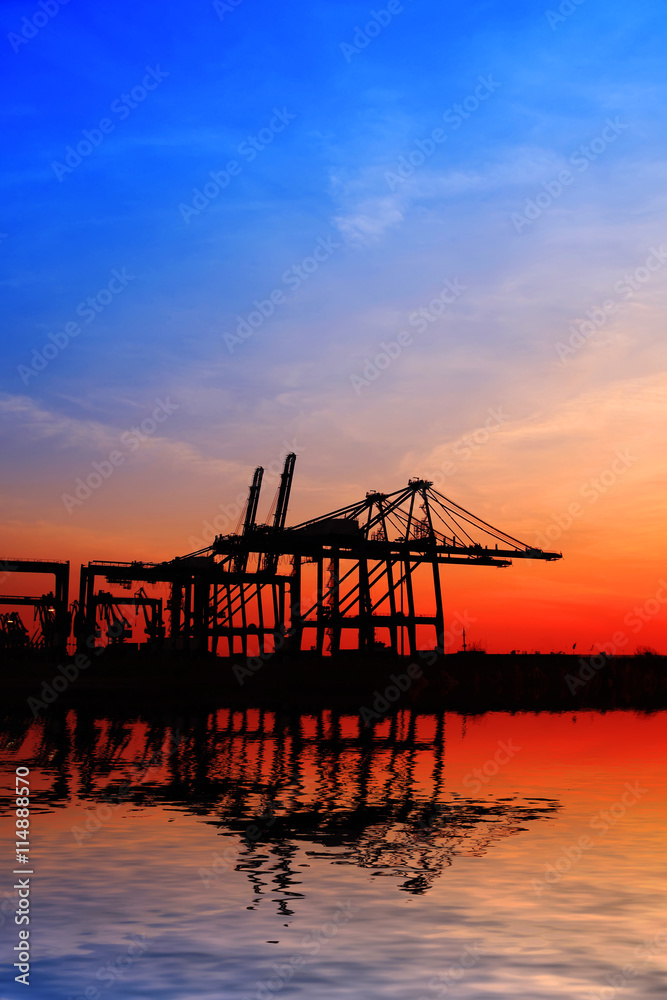 in the evening，Freight dock of container crane