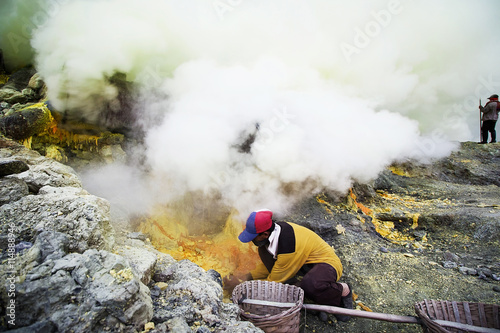 Kawah Ijen Vacano photo