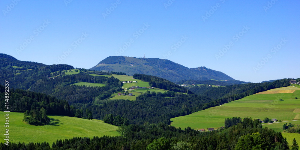 Obraz premium Blick von Passail zum SCKÖCKL (Grazer Hausberg )