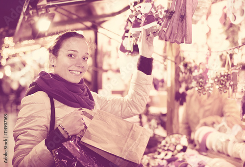 Female customer at the Christmas Fair