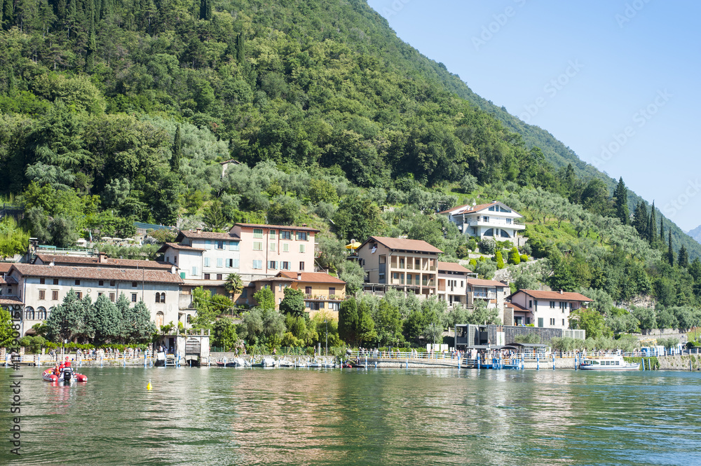 Sensole, lago d'Iseo Sensole, lago d'Iseo