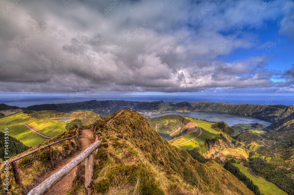 Fototapeta premium Wandern zum Sete Cidades