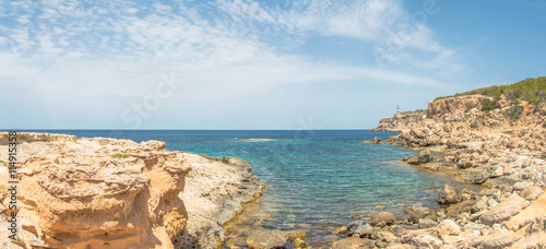 Meeresbucht vor Ibiza Balearen