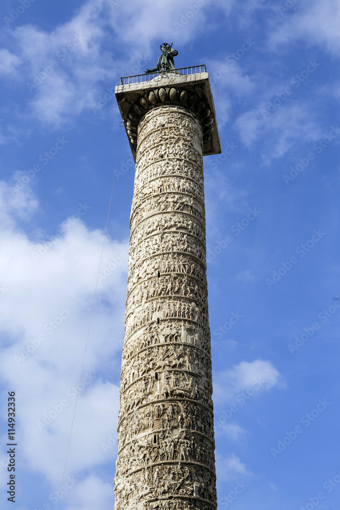 Roma: Piazza colonna - colonna di Marco Aurelio