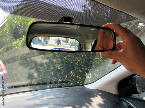 Specchietto retrovisore dell'automobile - Vedere più chiaro photo