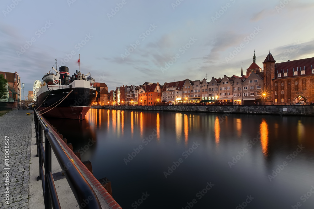 Fototapeta premium The panorame of Gdansk cityscape, in the evening
