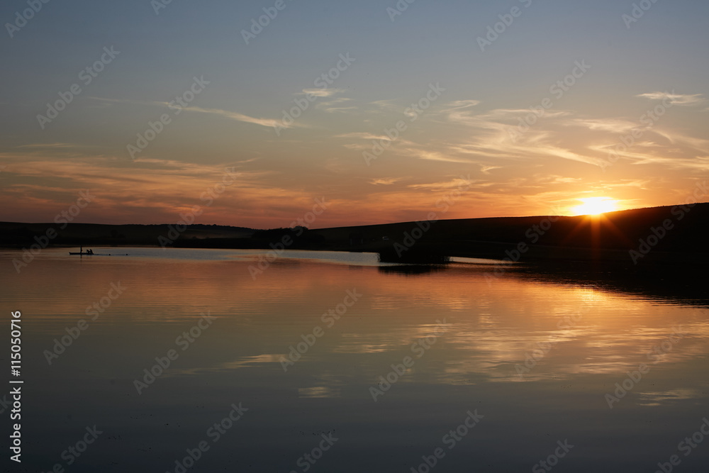 Obraz premium Sunset on the Lake