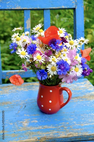 Fototapeta Naklejka Na Ścianę i Meble -  Wildblumenstrauß - Grußkarte - Sommerblumen