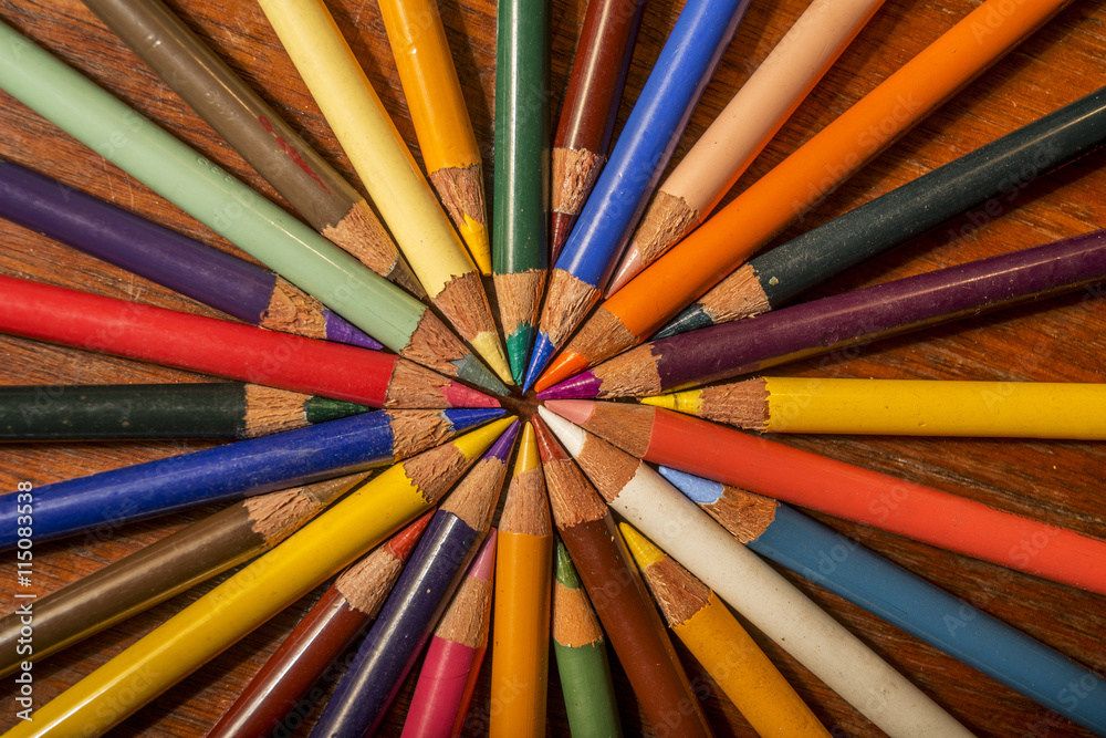 Fototapeta premium concentric circles of crayons
