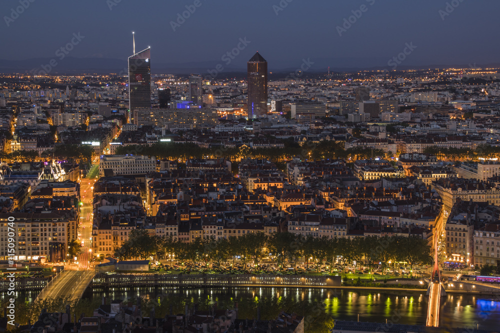 Lyon la nuit.