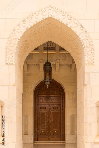 Eingang zur Grossen Sultan Qaboos Moschee photo