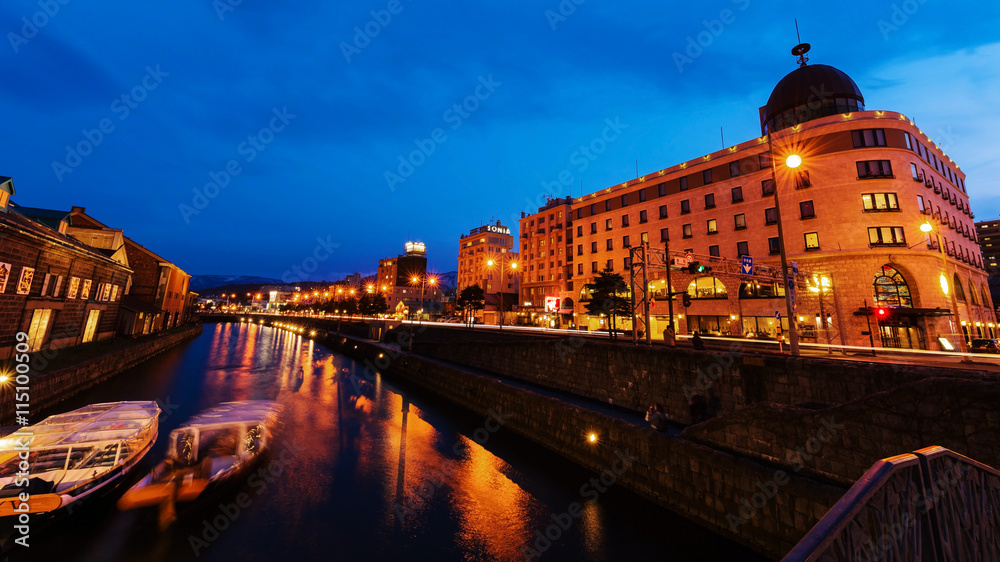 Fototapeta premium Otaru canal at night