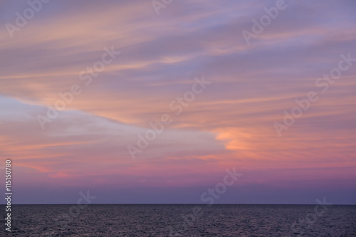 Fototapeta Naklejka Na Ścianę i Meble -  Sunset Over Lake Erie North Shore