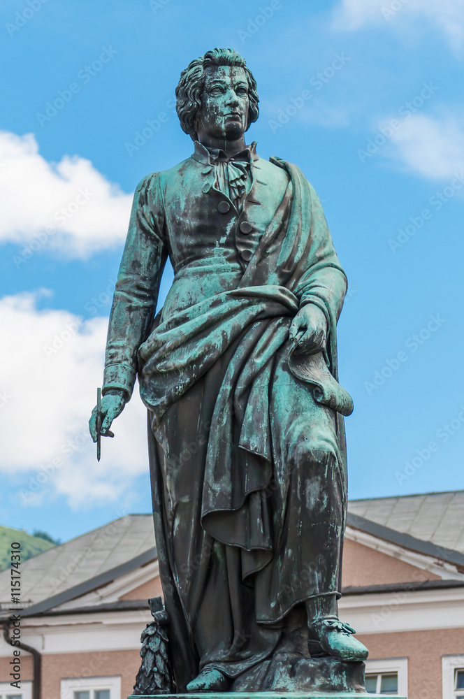 Mozart Statue in Salzburg; Österreich Mozart Statue in Salzburg; Österreich