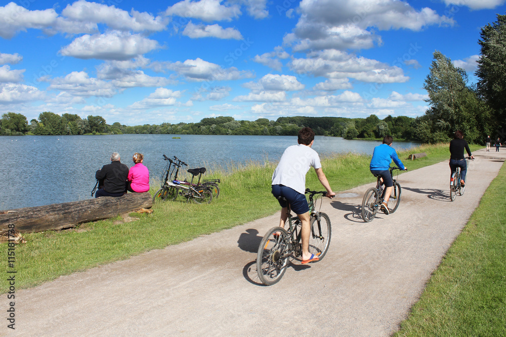 Fototapeta premium Villeneuve-d'Ascq (France) / Lac du héron