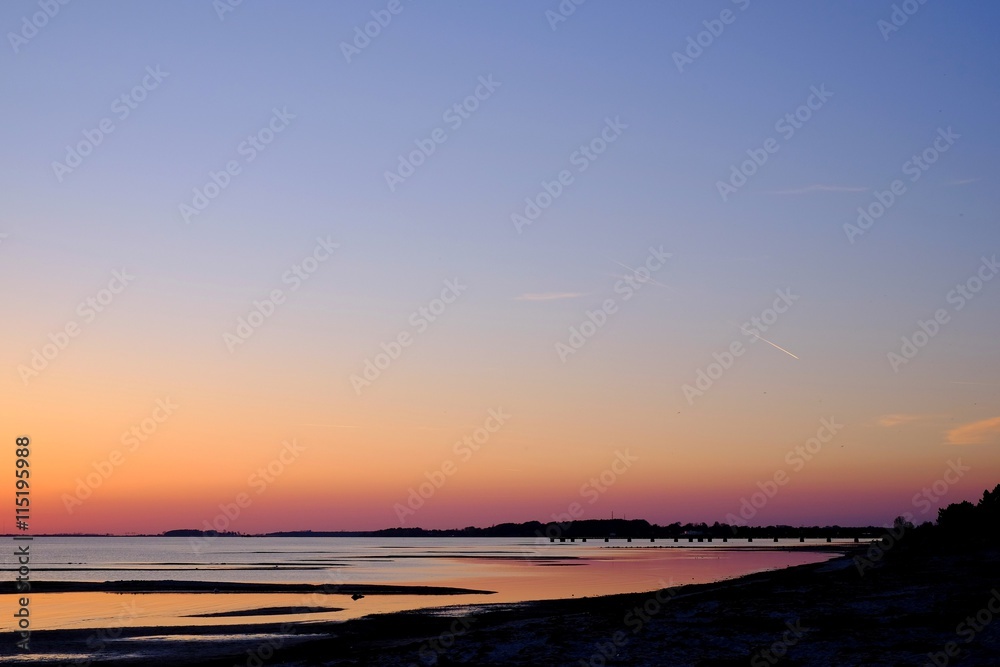 Fototapeta premium Sea view and sunset Beach