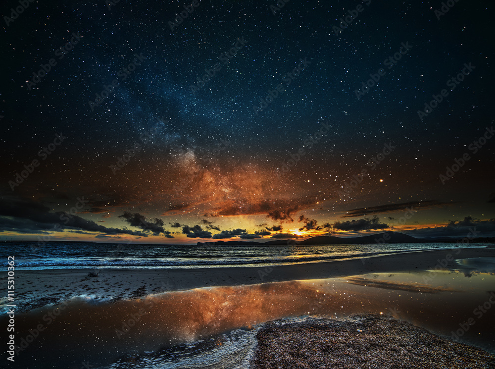 Fototapeta premium starry sky over Alghero at night