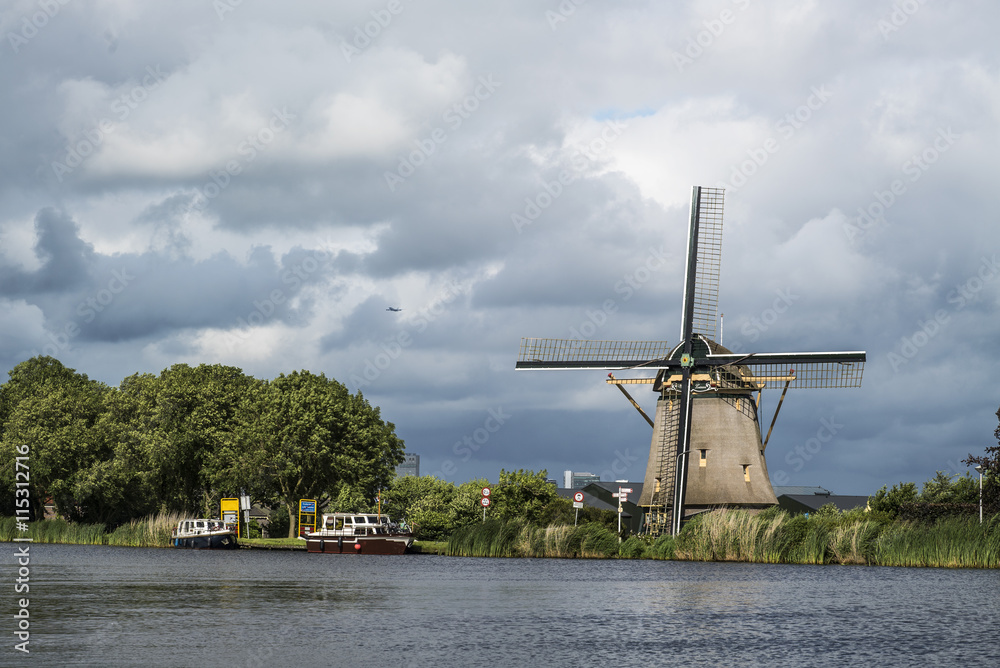 Molen de Zwaan Oudekerkerdijk Ouderkerk aan de Amstel The Netherlands Molen de Zwaan Oudekerkerdijk Ouderkerk aan de Amstel The Netherlands