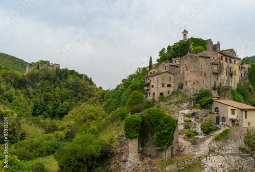 Fototapeta Naklejka Na Ścianę i Meble -  Rocchette is a little mountain town in province of Rieti (Lazio region, central Italy) with surprising ruins of a medieval castle, named Rocchettine.