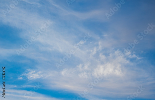 Fototapeta Naklejka Na Ścianę i Meble -  Blue boundless sky with the fluffy white clouds