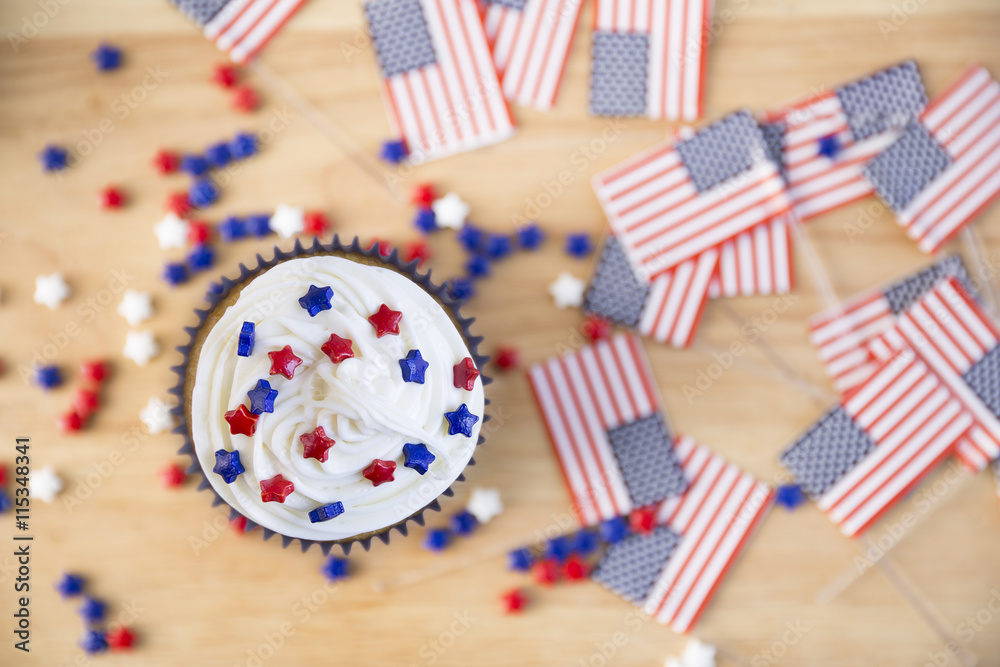 Obraz premium Patriotic Cupcake and Flags