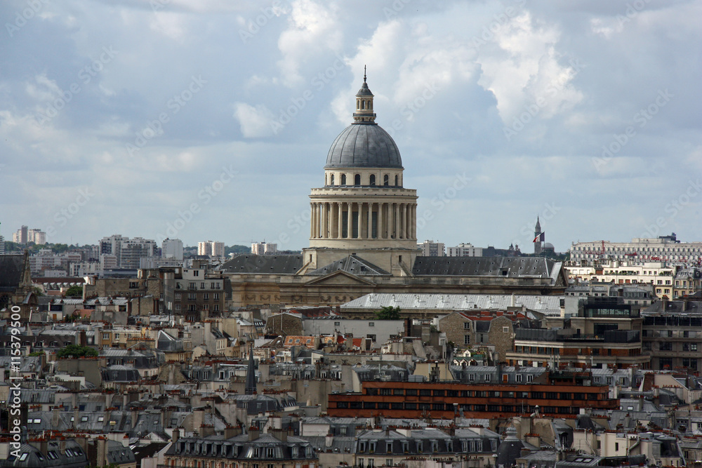 Le dôme du Panthéon à Paris, France