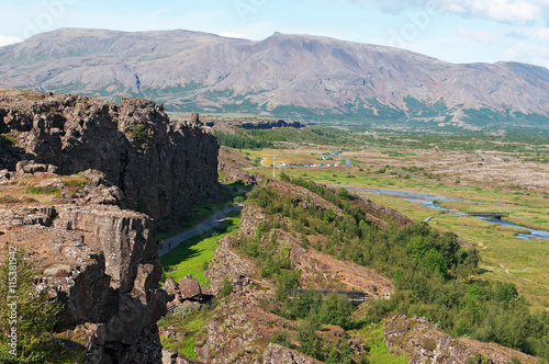 Islanda: il canyon Almannagja nel parco nazionale di Thingvellir il 16 agosto 2012. Almannagja è  un canyon tra due placche tettoniche, rappresentazione visiva della deriva dei continenti photo