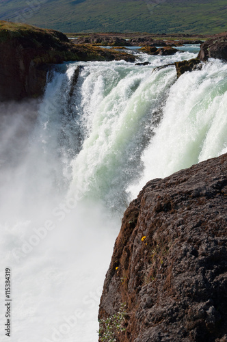 Islanda  vista della cascata Godafoss il 24 agosto agosto 2012. Godafoss  la cascata degli Dei     una delle cascate pi   note e spettacolari d Islanda 