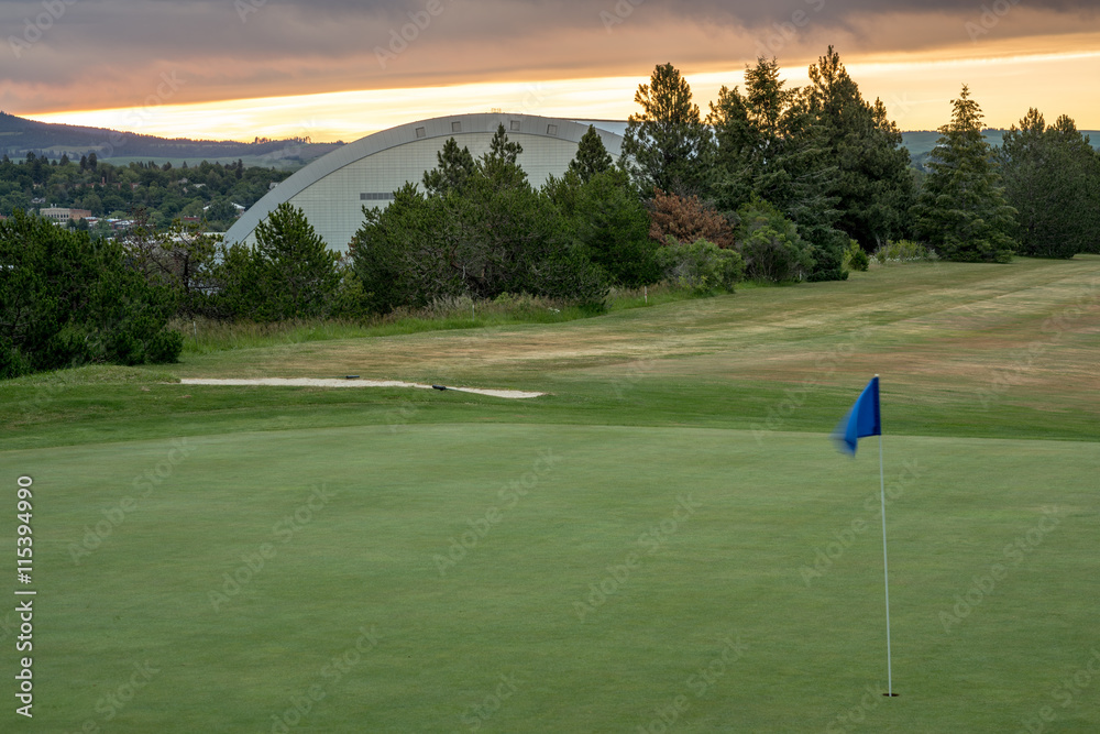 Obraz premium Sunrise Moscow Idaho with golf course and Kibbie dome
