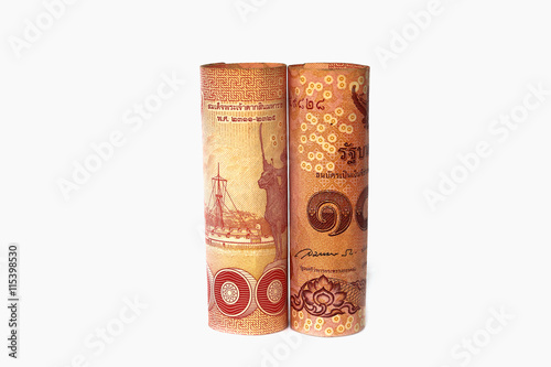 Fotografía thai money banknotes on white background