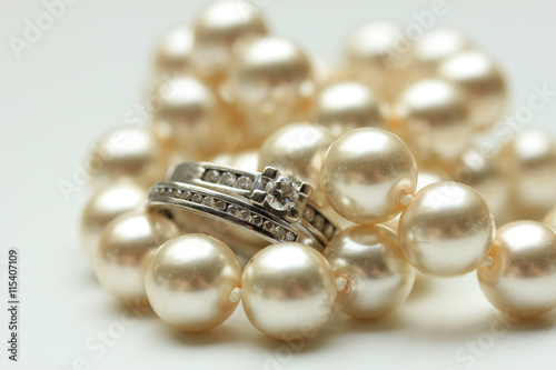 Diamond rings and pearls