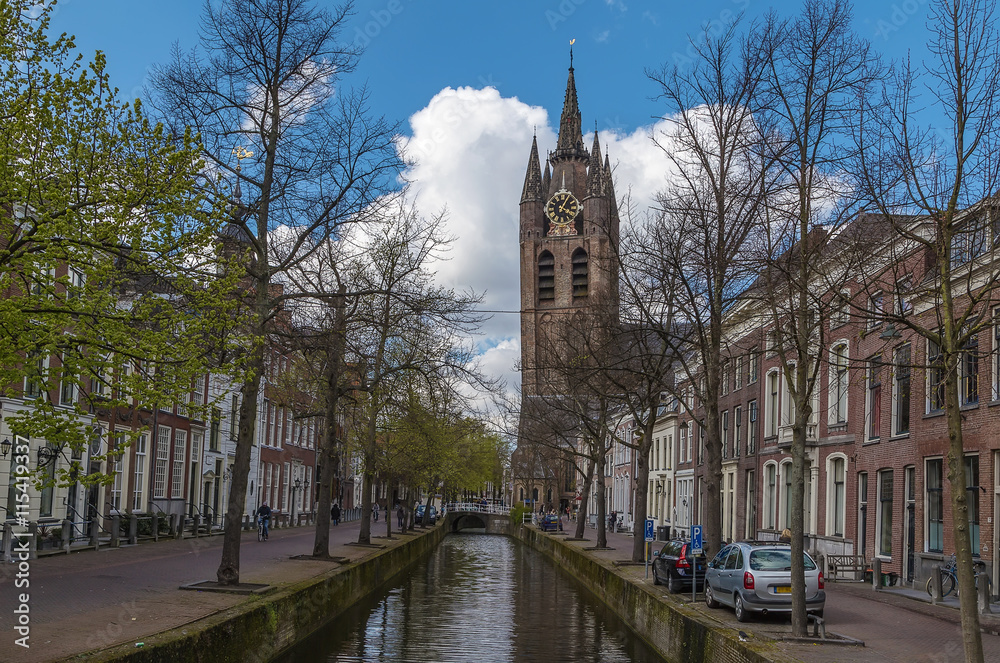 Fototapeta premium view of Oude Kerk, Delft, Netherlands