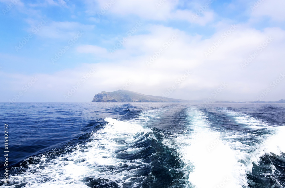 Travel with motorboat, Ireland