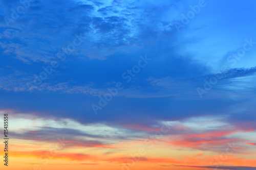 Fototapeta Naklejka Na Ścianę i Meble -  Golden tropical sunset