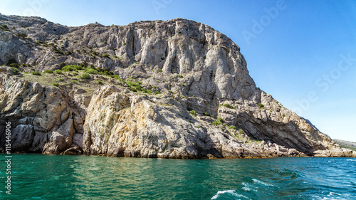 вид с моря на грот Шаляпина, Крым, город Судак 
