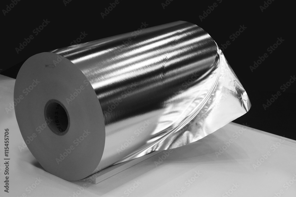 roll of aluminum foil StockFoto Adobe Stock