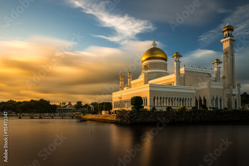 Sultan Omar Ali Saifuddin Mosque