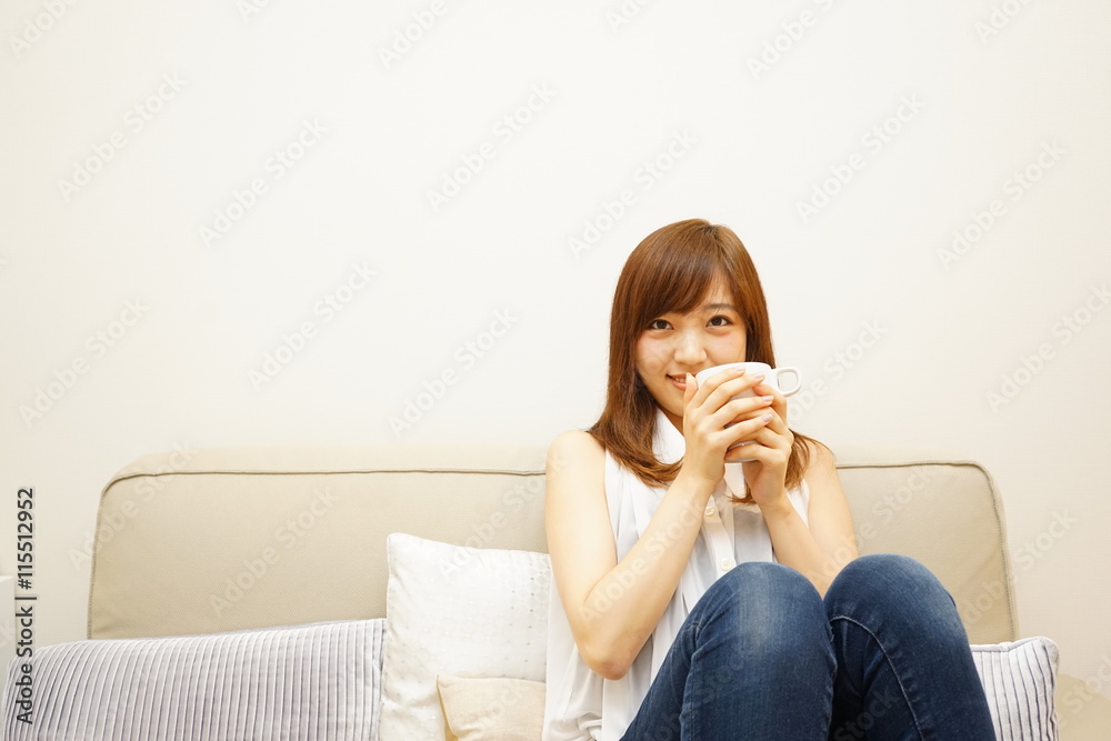 コーヒーを飲んで休憩 コーヒーブレイク ひと休み カフェ コーヒーを飲んで休憩 コーヒーブレイク ひと休み カフェ
