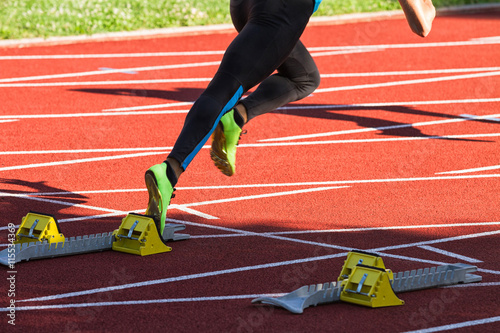 Fototapeta Naklejka Na Ścianę i Meble -  Athlet beim Sprintstart