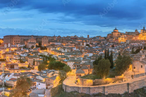 Panoramic view of ancient city and Alcazar on a hill over the Tagus River, Castilla la Mancha, Toledo, Spain © boule1301