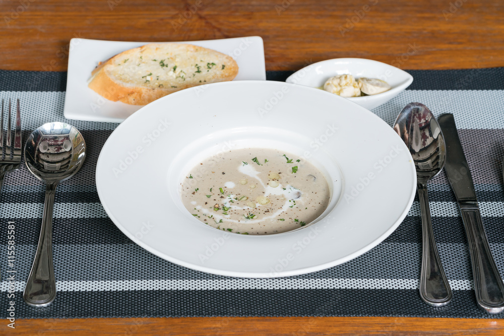 Mushroom Soup with truffle
Mushroom Soup with truffle