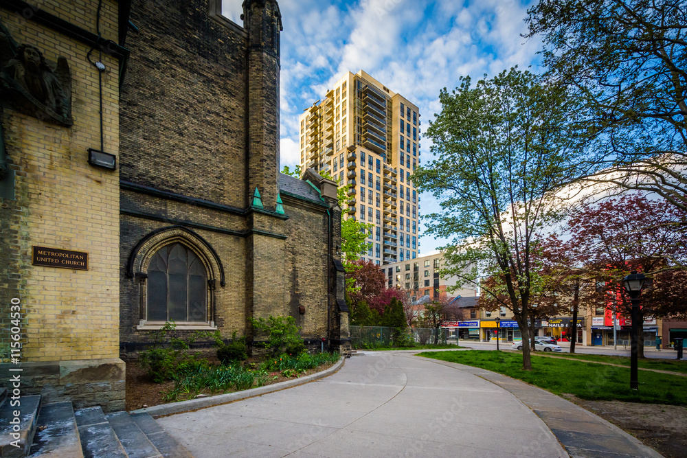 Metropolitan United Church and a walkway in Toronto, Ontario.