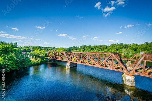 Billede på lærred Railroad bridge over the Merrimack River, in Hooksett, New Hamps